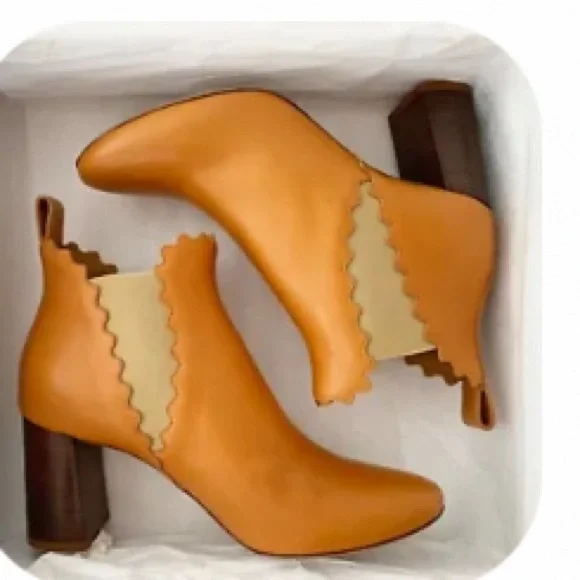 CHLOE LAUREN SCALLOPED LEATHER BOOTS IN TAN WITH WOOD HEEL SIZE EU 8.5 - Picture 3 of 3